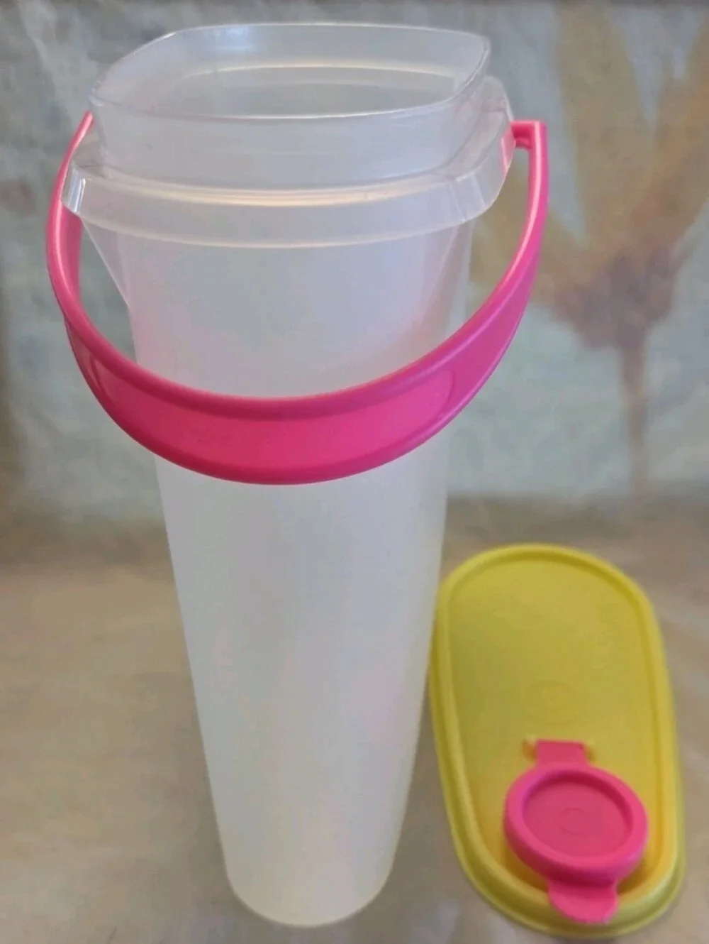 Tupperware vintage quart